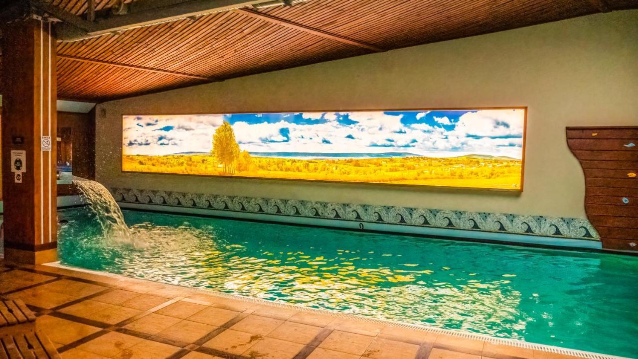 Hotel Senator Konferencje & Spa スタラホビツェ エクステリア 写真