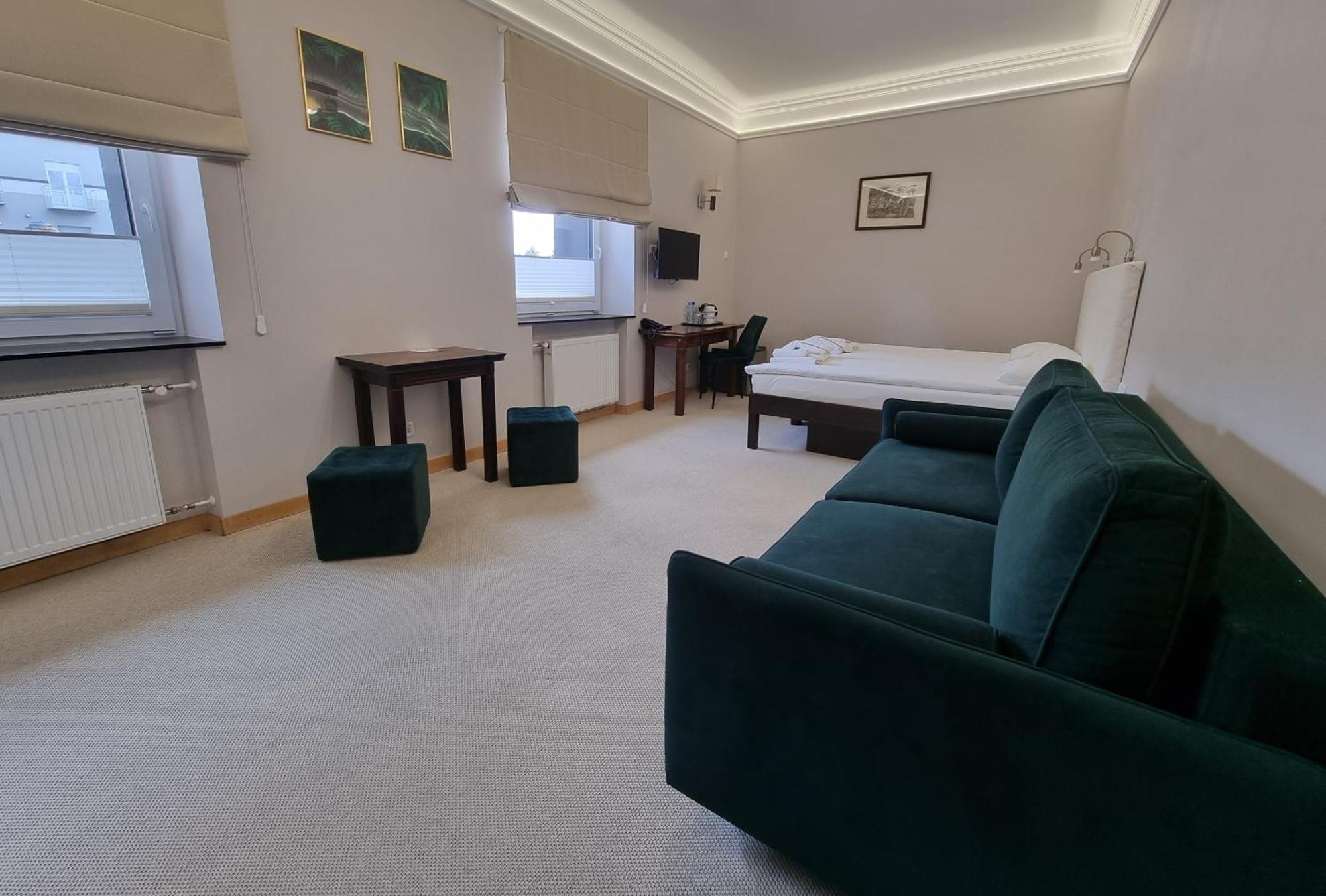 Hotel Senator Konferencje & Spa スタラホビツェ エクステリア 写真