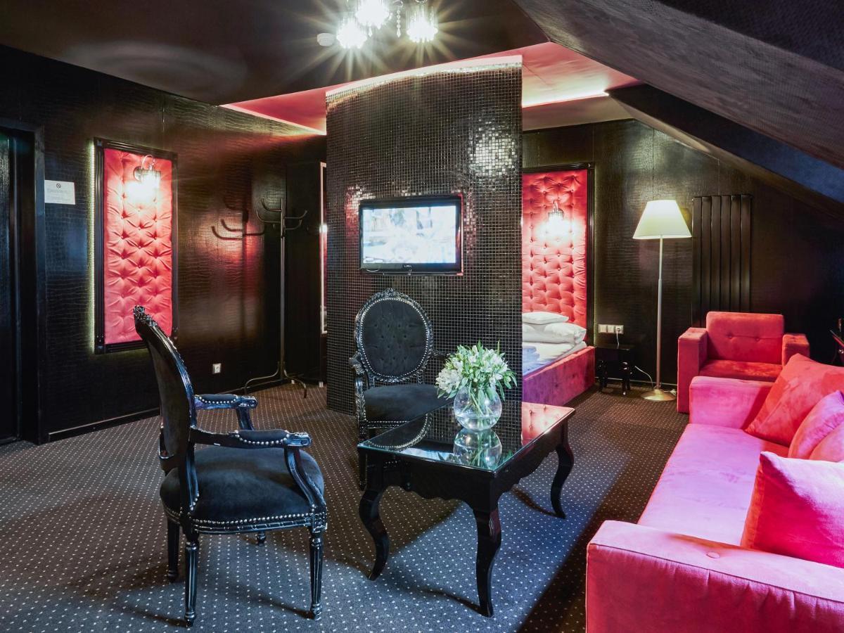Hotel Senator Konferencje & Spa スタラホビツェ エクステリア 写真